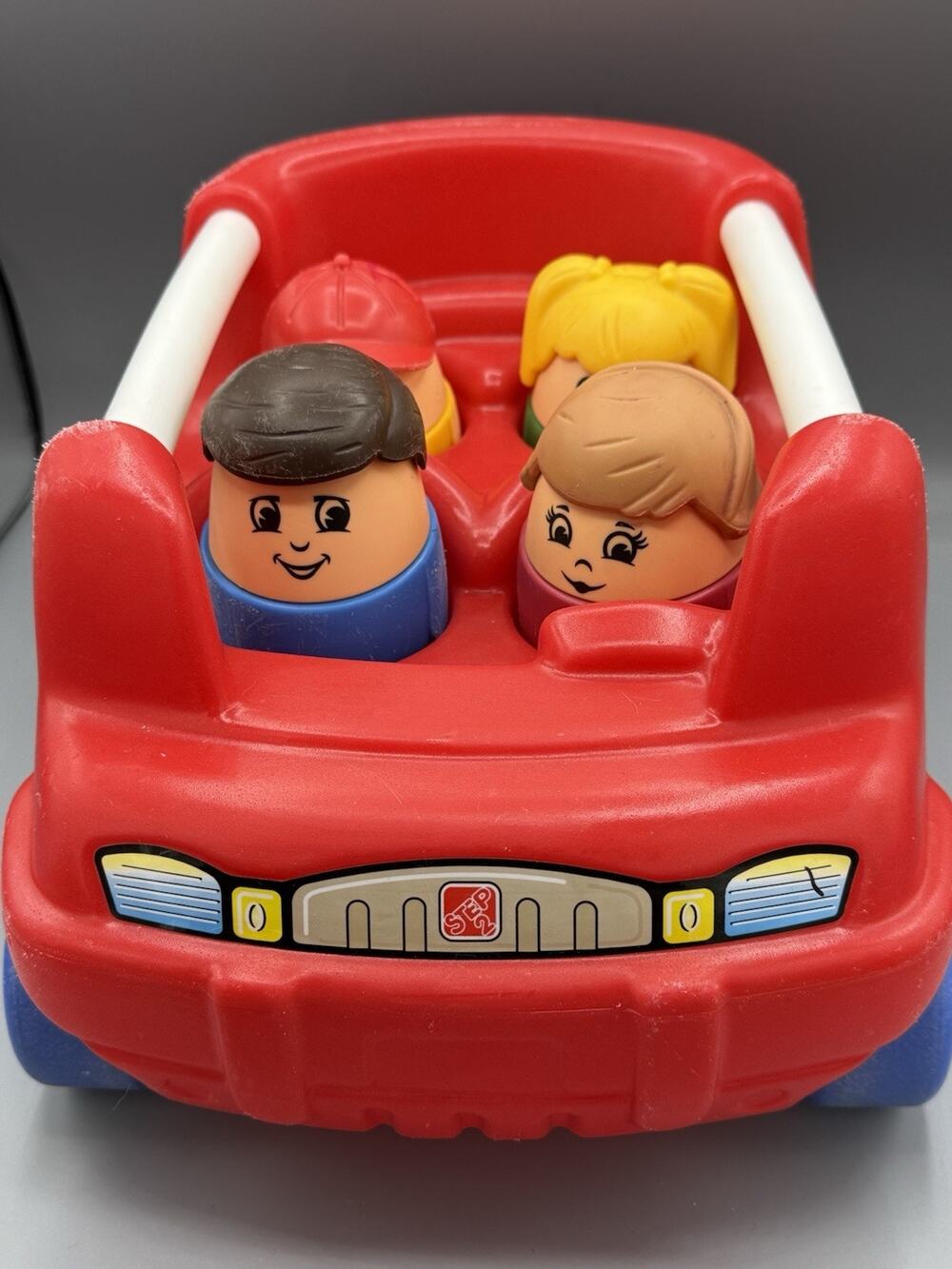 Vintage 90s Step2 Bigger Family Red Car 4 People Figures Complete Set